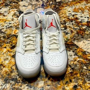 Jordan mars 270 in white fire red.